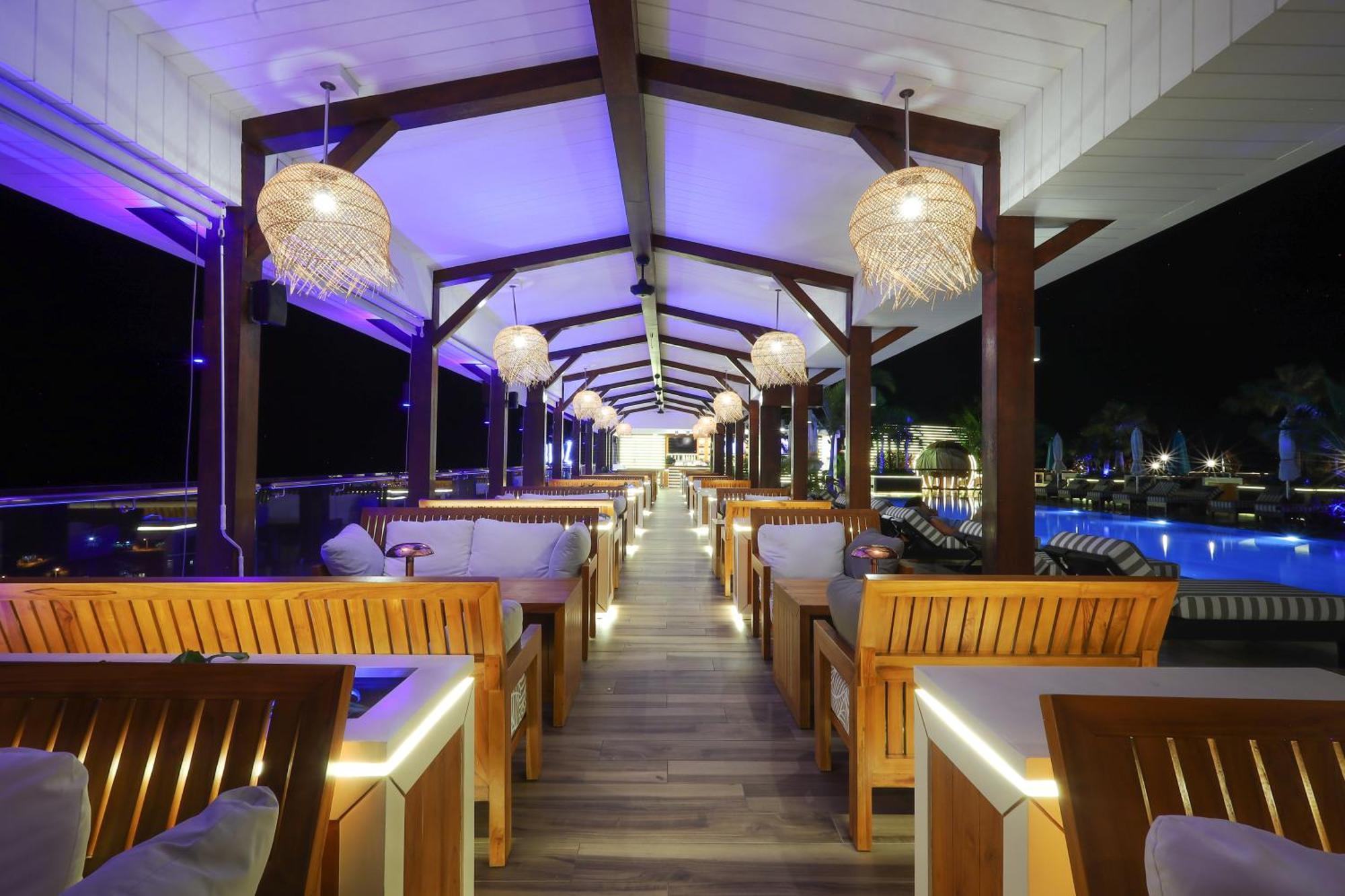The Riyaz Lavanya Langkawi Пантай-Сенанг Экстерьер фото The restaurant at the hotel