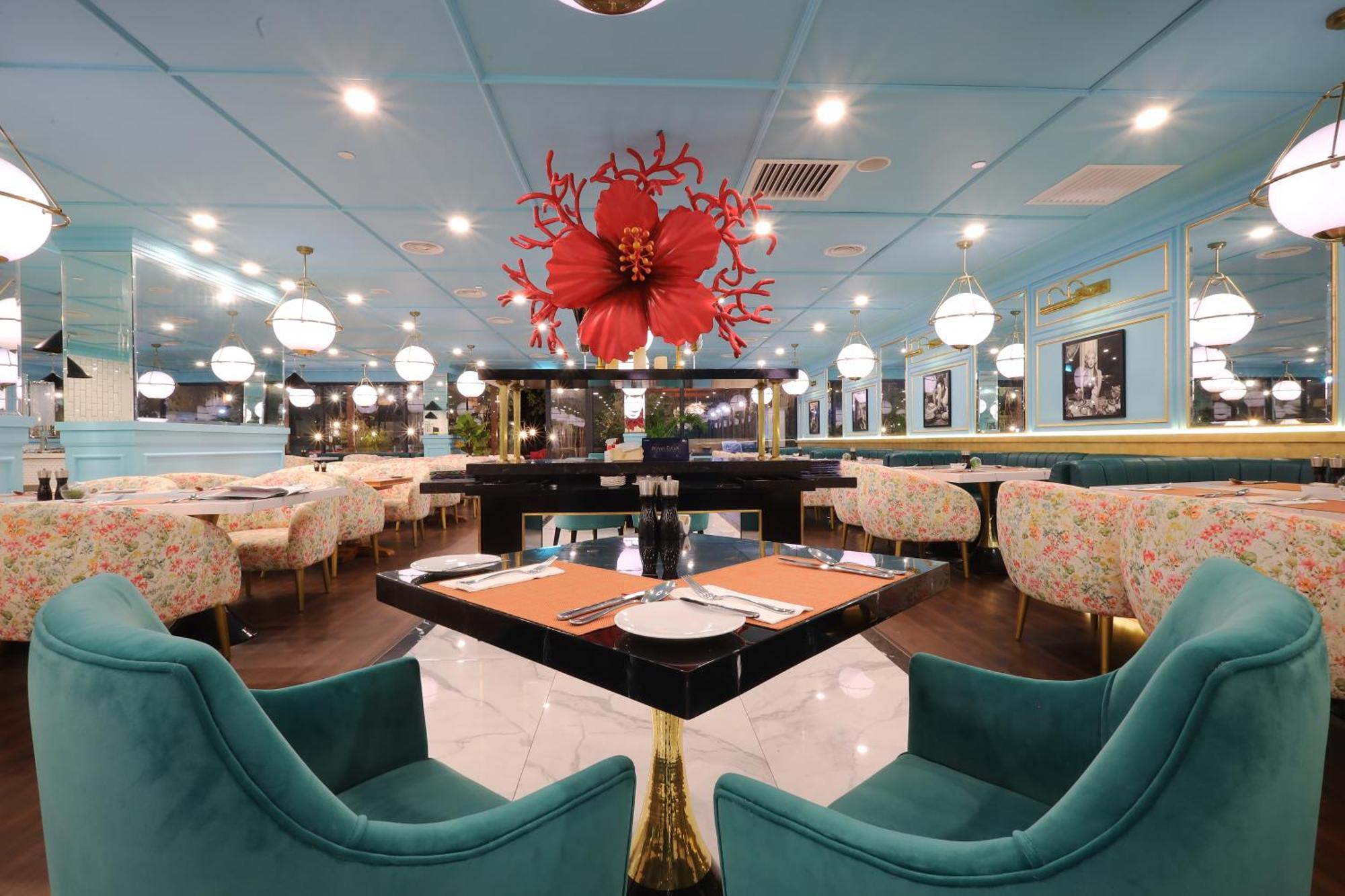 The Riyaz Lavanya Langkawi Пантай-Сенанг Экстерьер фото Interior of the restaurant
